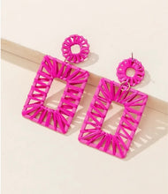 Load image into Gallery viewer, Pink rose woven earrings
